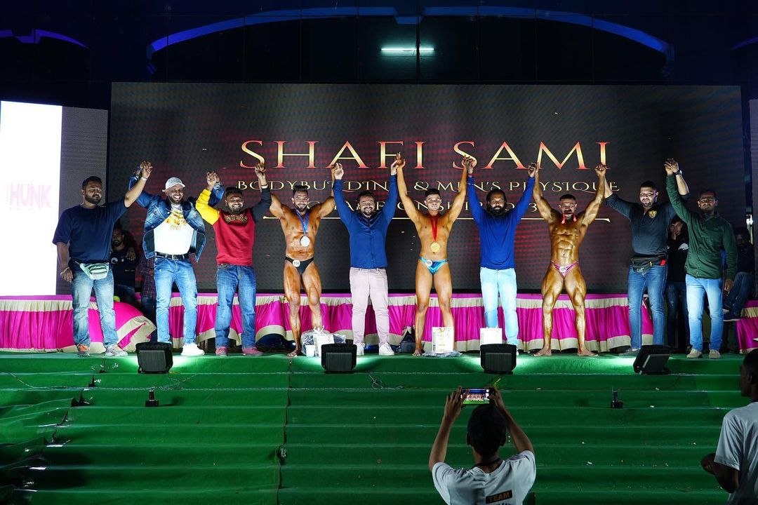 photo_6080217856592688081_y