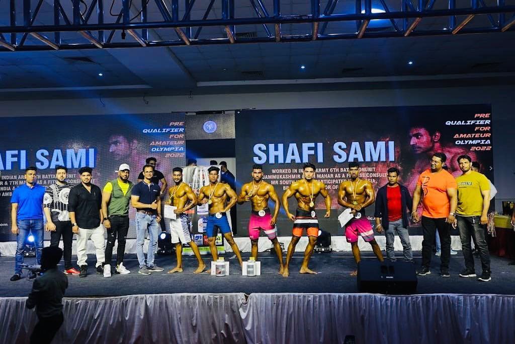 photo_6080217856592688084_y